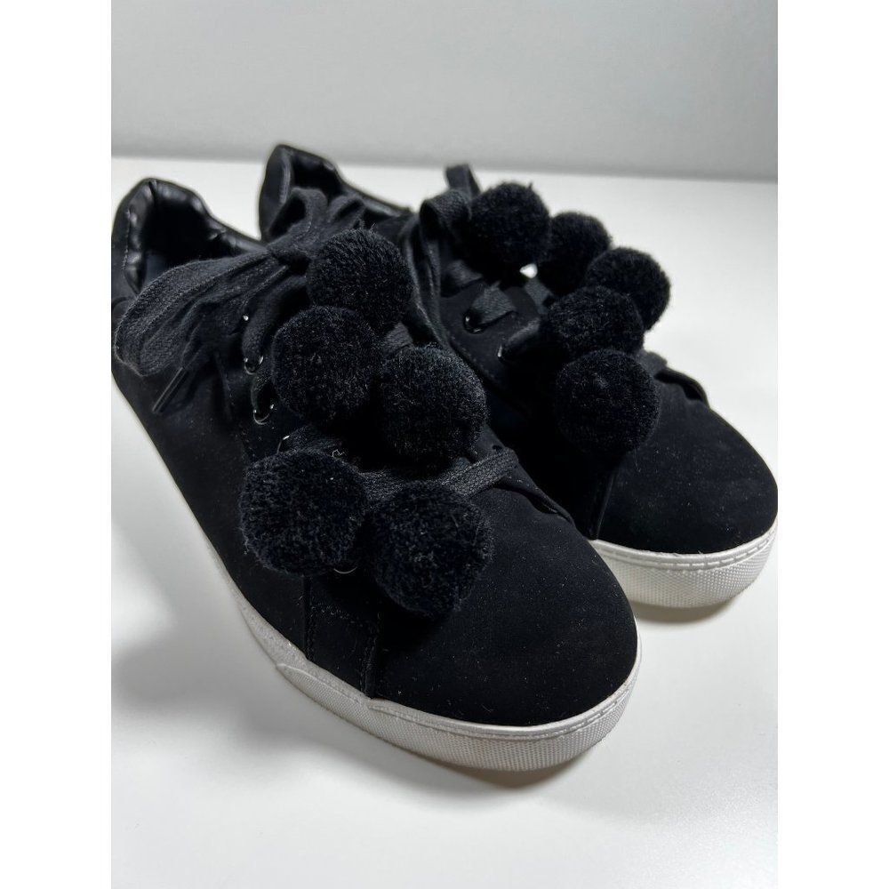 Sam Edelman Circus Suede Pom Pom Sneaker Shoes. Black. Size 8